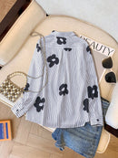 Camisa Listrada Com Flores